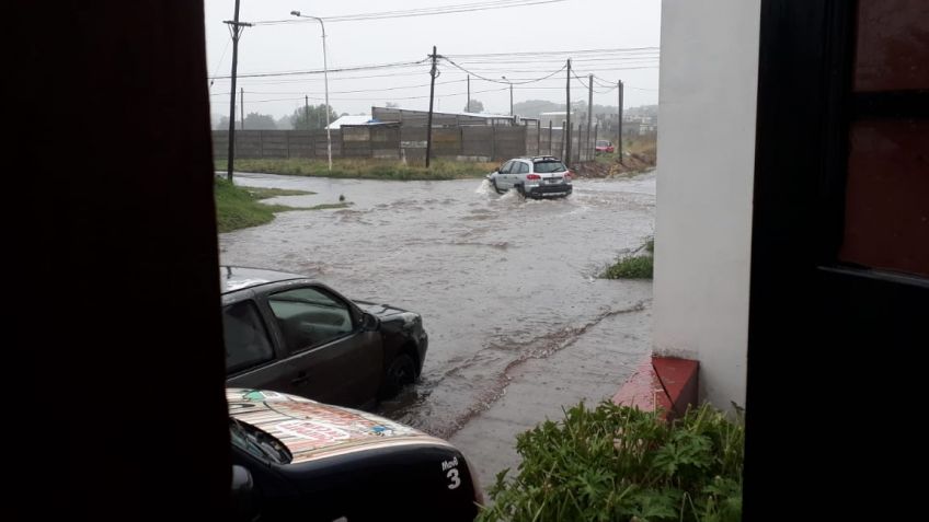 La lluvia genera trastornos en diferentes zonas de la ciudad