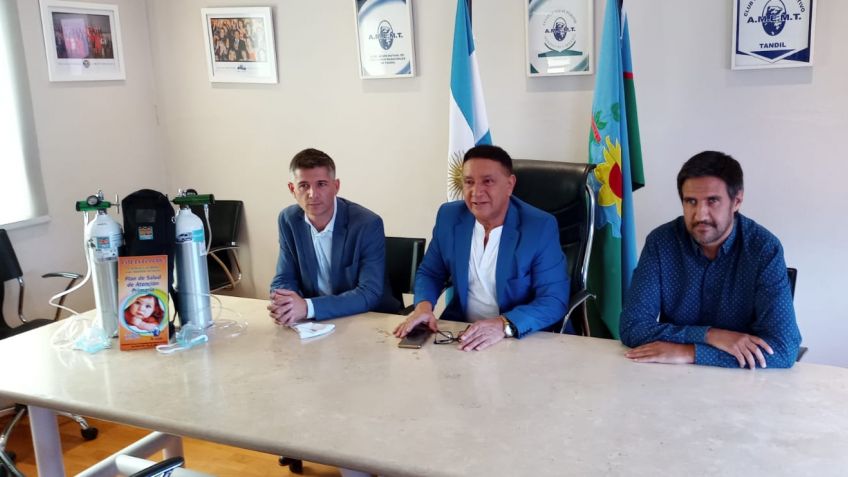 AMEMT puso a disposición dos mochilas de oxígeno para la comunidad tandilense