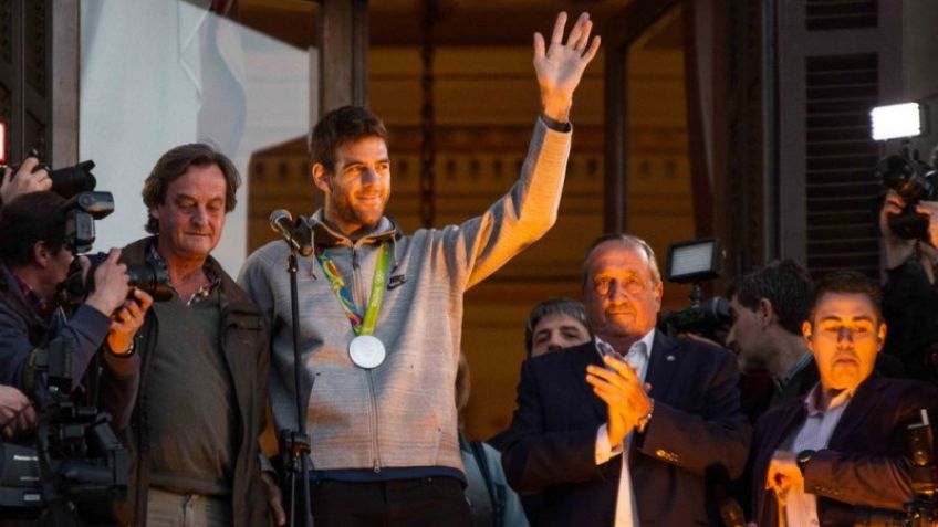 Lunghi a Del Potro: "Cuando vos lo decidas, quisiéramos despedir tu carrera en el balcón"