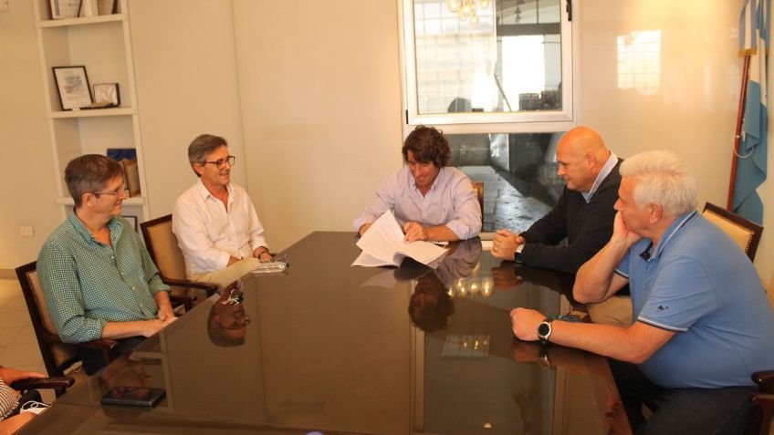 La Usina y Redimec firmaron un acuerdo para el desarrollo de una terminal inteligente para telemedición de consumos 
