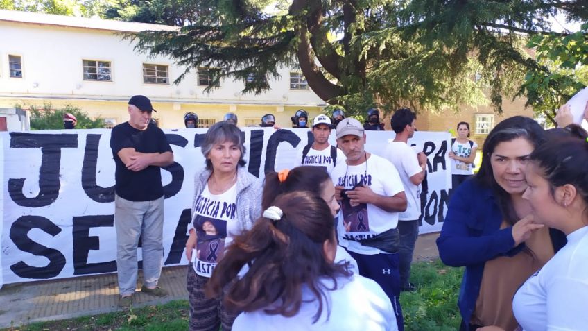 La 1º de octubre y familiares de Sebastián Simón volvieron a marchar a Fiscalía