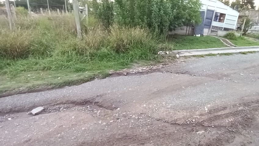 Cansados de esperar a Vialidad, vecinos de Bereterbide alzaron la voz por el estado de sus calles