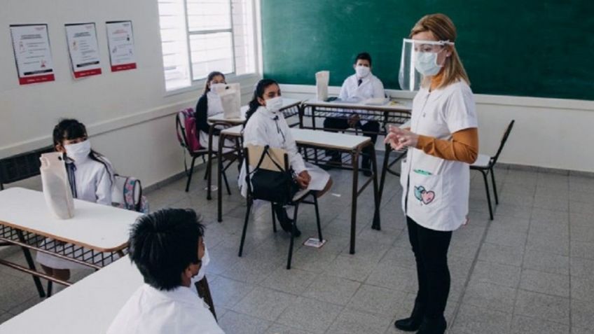Evaluarán abandonar los barbijos en las aulas para mayo