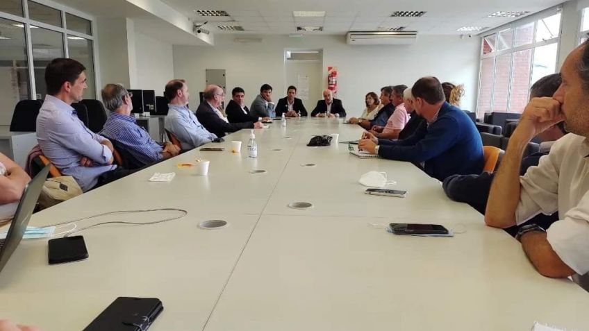 Presentaron líneas de financiamiento ante empresarios tandilenses en la Biblioteca de UNICEN