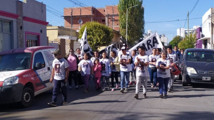 Familiares de Sebastián Simón volvieron a marchar a cuatro meses de la muerte del joven