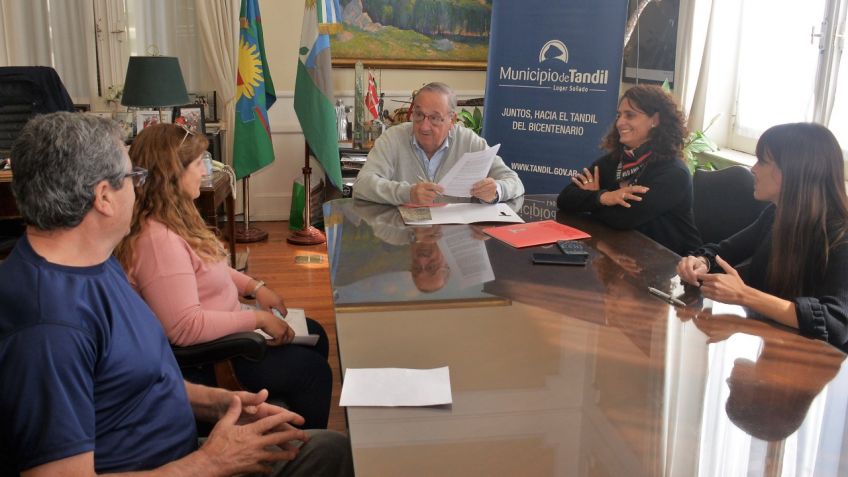 El Municipio y la Sociedad de Fomento del Barrio Palermo crearán un centro para adultos mayores
