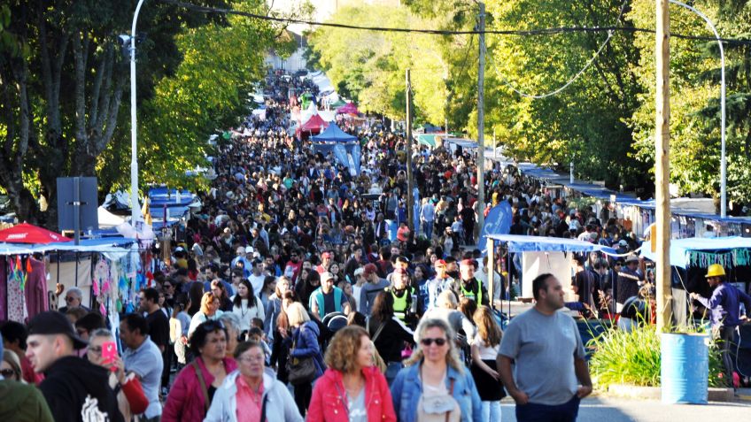 Feria de Artesanos de Semana Santa: a pleno desde el primer día