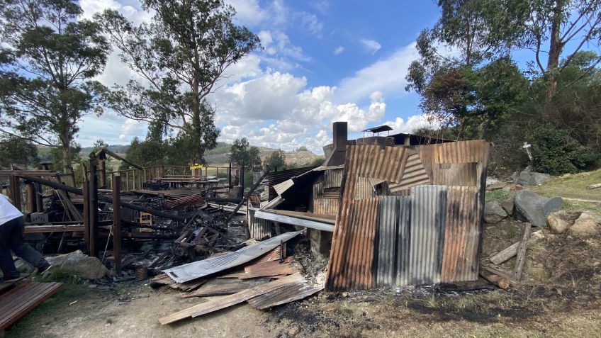 Un incendio arrasó con el Bar El Refugio 