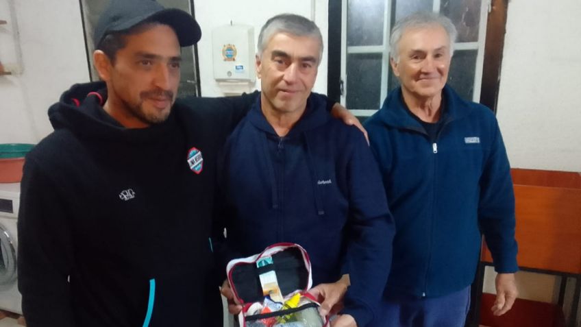 La Peña Cementista hizo una importante donación al Club Loma Negra