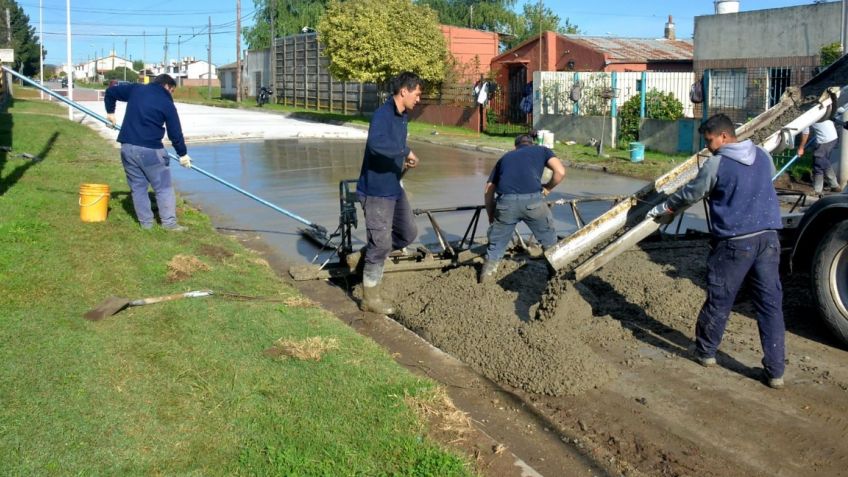 Continúan desarrollando obras de pavimentación e infraestructura urbana en distintos barrios