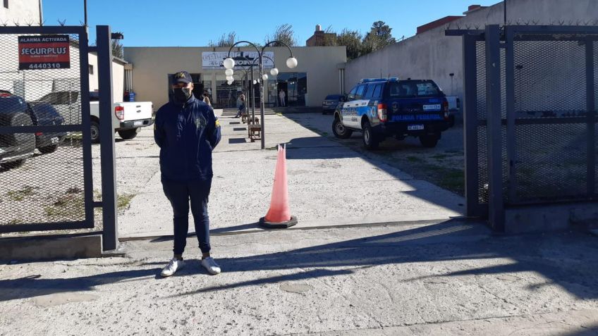 Realizaron un allanamiento en la feria comercial de calle Murature