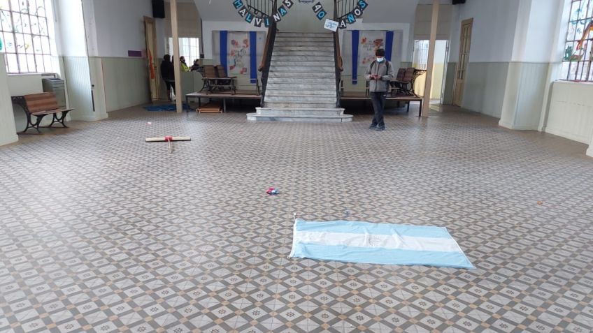 Vandalizaron la Escuela Nº1 y suspendieron las clases matinales 