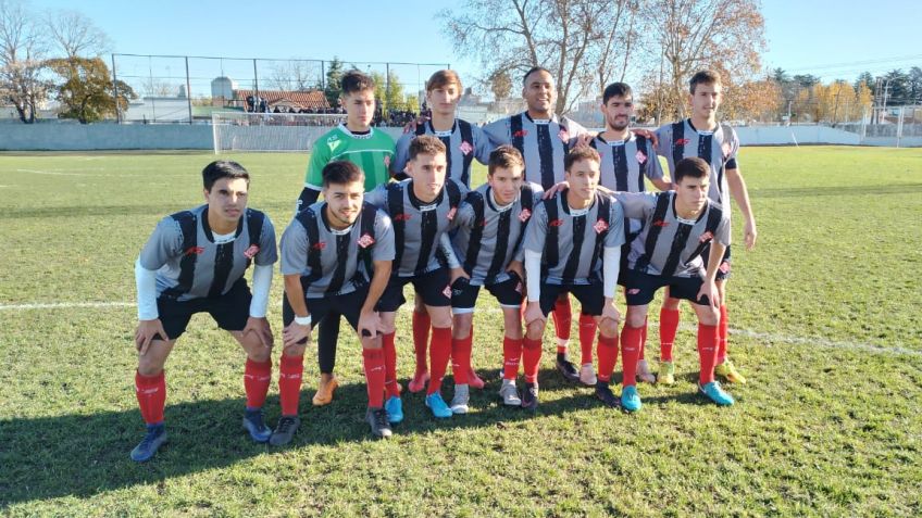 Atlético Ayacucho se consagró en la URD