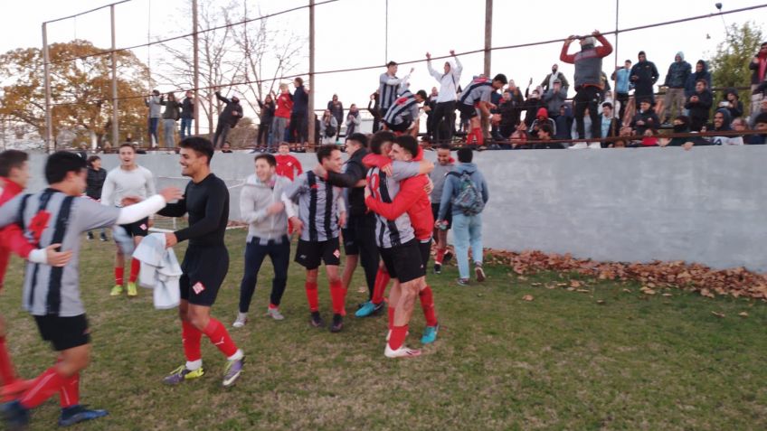 Atlético Ayacucho se consagró en la URD