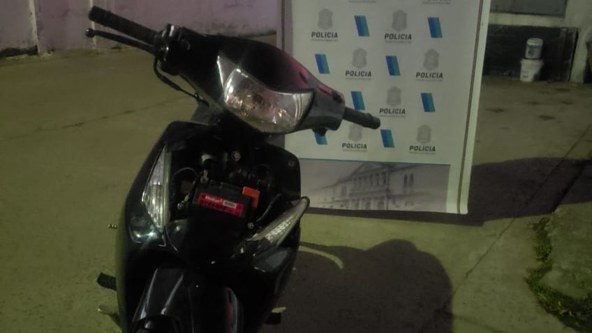 Personal policial recuperó una moto robada