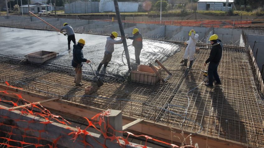 A buen ritmo continúan las obras de la construcción de la cisterna de agua en La Movediza