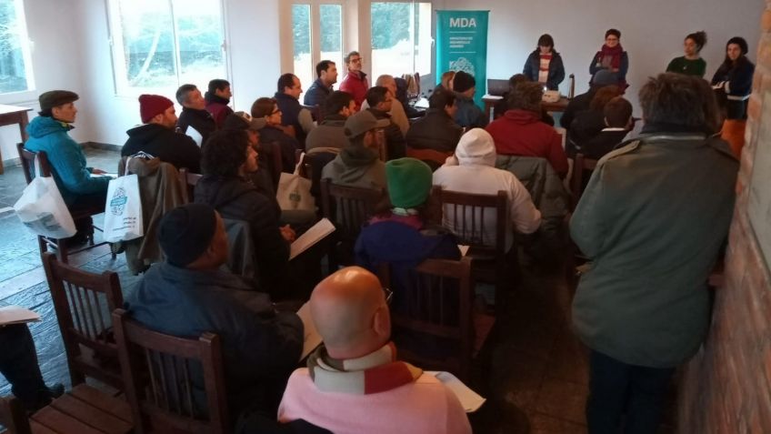 Se concretó el anunciado taller de Poda de Invierno en la Vitivinicultura