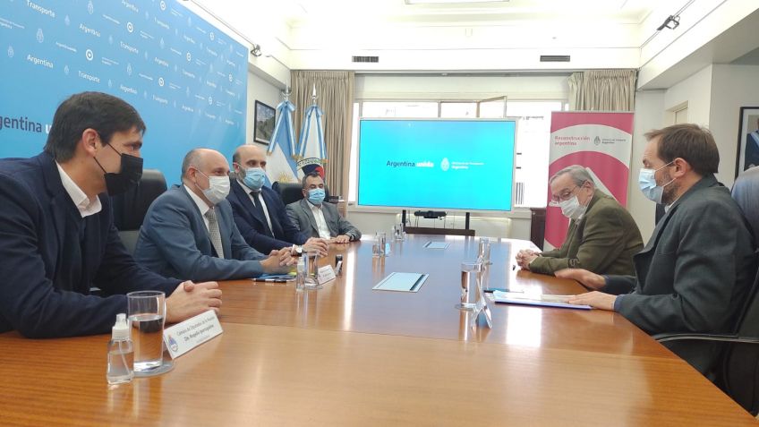 Tras la postergación, se firmó el convenio para la remodelación de la Terminal de Ómnibus
