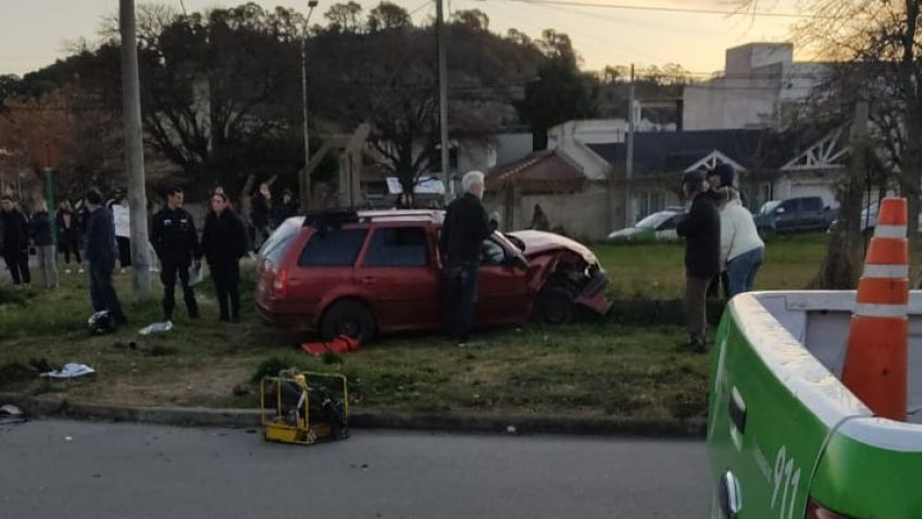 Tres heridos en un duro choque entre dos vehículos