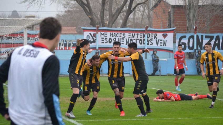 Santamarina le ganó a Brown y se quedó con los tres puntos en Adrogué 