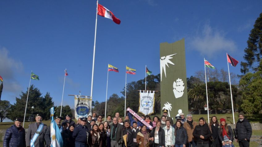 Miguel Lunghi participó del acto por el Aniversario de la Independencia de Perú