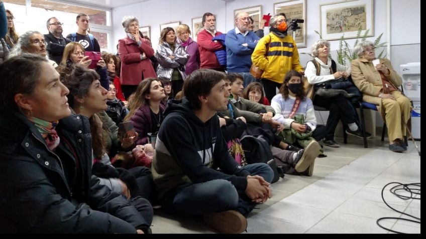 Con la presencia de su autor, cerró la muestra "Dictadura a diario/Duelo a destiempo"