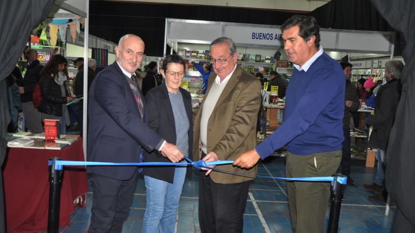 Se realizó la apertura de una nueva edición de la Feria del Libro