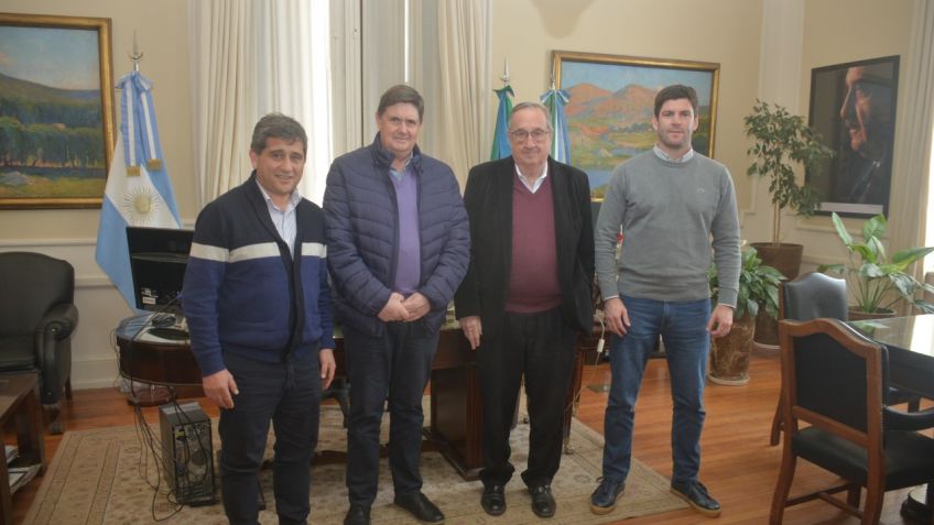 Intendentes de la zona refuerzan gestiones para la reactivación del tren de carga a Quequén