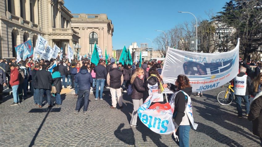 Con una movilización, en Tandil repudian el atentado contra Cristina