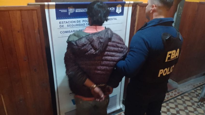 Robó en la Plaza Independencia y fue aprehendido a las pocas cuadras