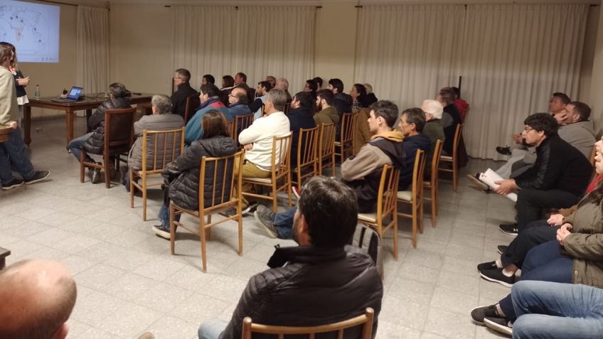 Se concretó una charla técnica sobre el Pequeño Escarabajo de las Colmenas