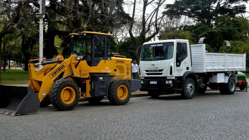 El Municipio presentó nueva maquinaria para la Dirección de Espacios Verdes