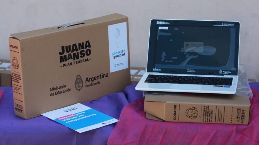 Entregaron 132 computadoras para alumnos de las secundarias de Gardey y Fulton