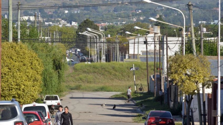 El Municipio inicia la compra de la barrera automática para el paso a nivel de calle Mosconi