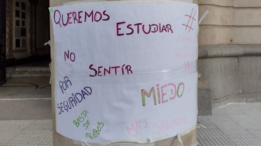 Estudiantes del ISFT Nro. 75 volvieron a protestar frente al Municipio