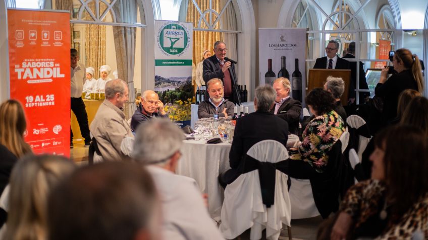 Se realizó con gran éxito la cena y maridaje de vinos a beneficio del Banco de Alimentos