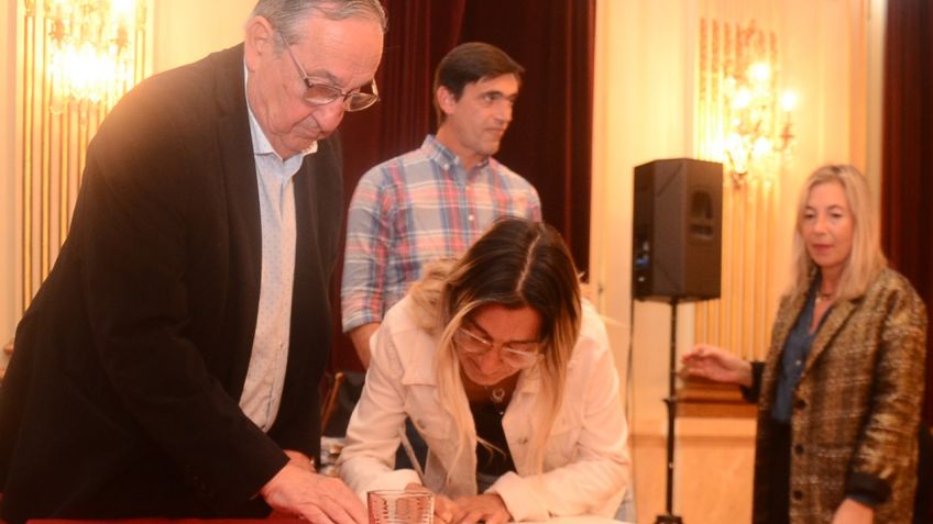 Más de 120 familias firmaron sus escrituras
