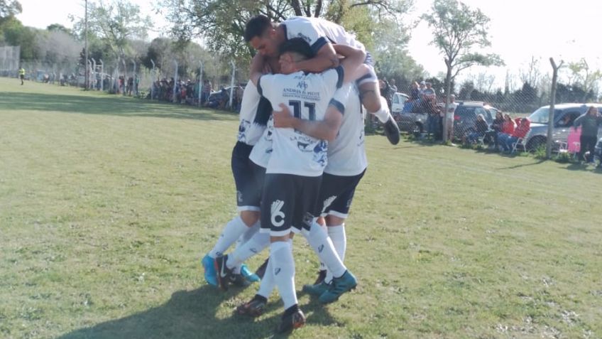 Gimnasia ganó el pendiente ante Botafogo y se juega el título con Independiente