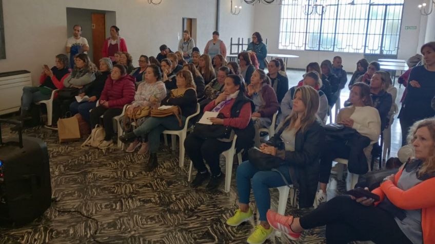 Provincia oficializó el pase a planta permanente de auxiliares de la educación de Tandil