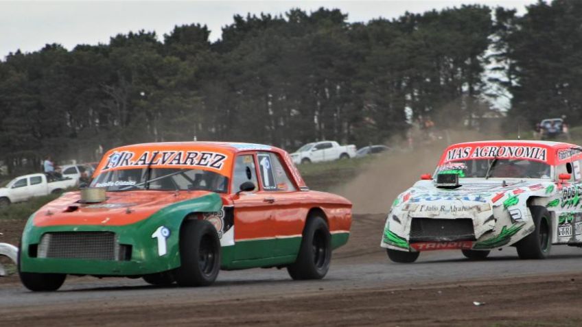 Fotos: Carlos Errasti - José Luis Dechiara - Agrimensura Tosca