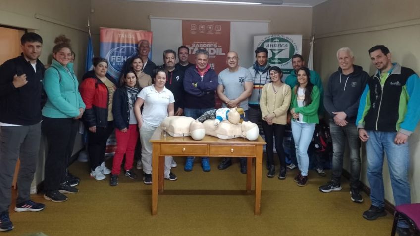 Comenzaron a dictarse los cursos de RCP para el sector hotelero, gastronómico y turístico