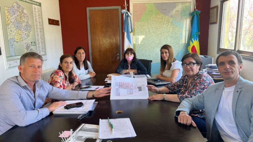 Riva celebró las obras en la Escuela de De la Canal