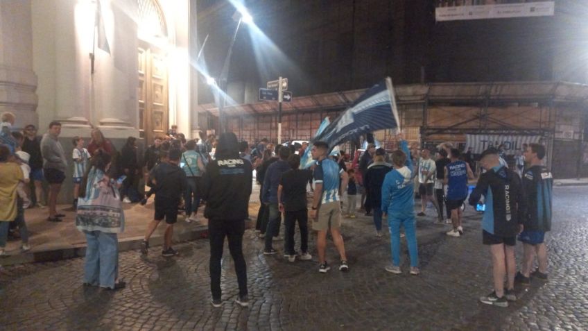 Los hinchas de Racing festejaron en Tandil