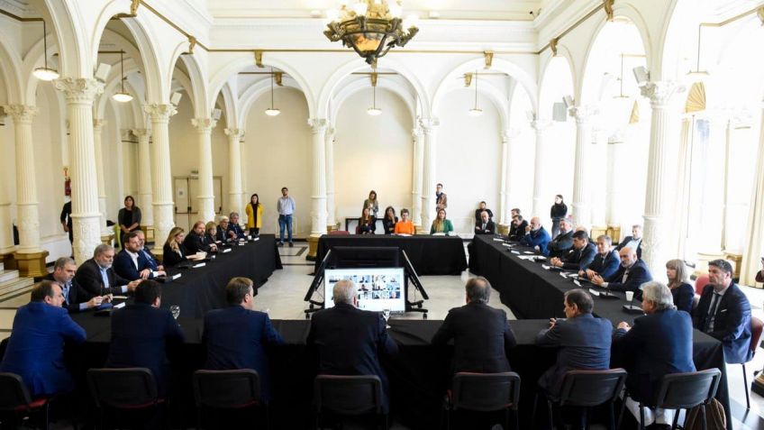 El Rector de UNICEN partició de un encuentro bilateral educativo entre la Argentina y España