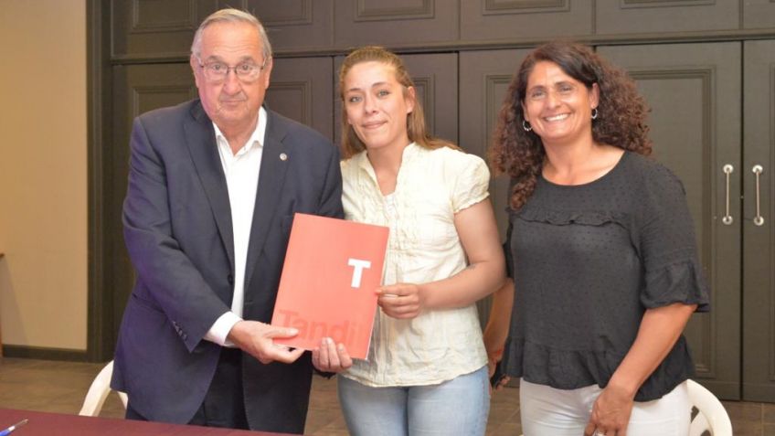 Firmaron convenios los Adjudicatarios del Programa de Autoconstrucción de Viviendas