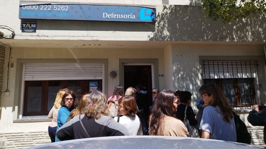 Afiliados a IOMA y autoridades de la Defensoría quedaron en reunirse el lunes próximo