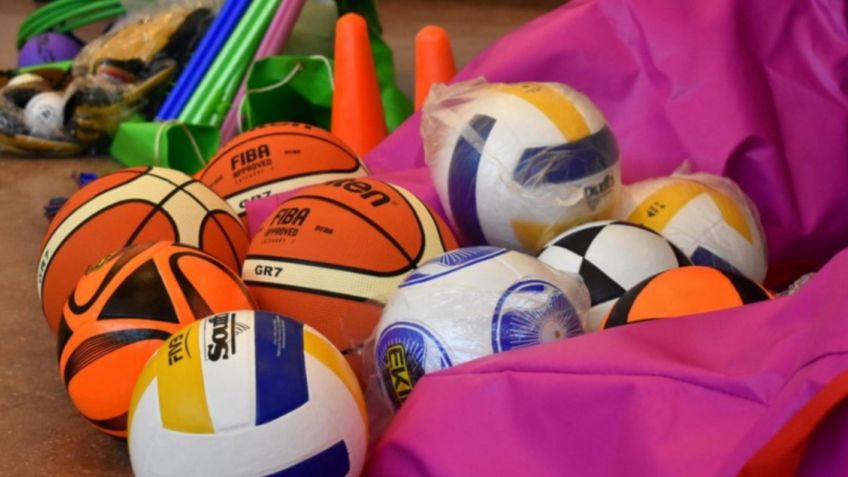 El Consejo Escolar comienza con la entrega de kits deportivos y educativos