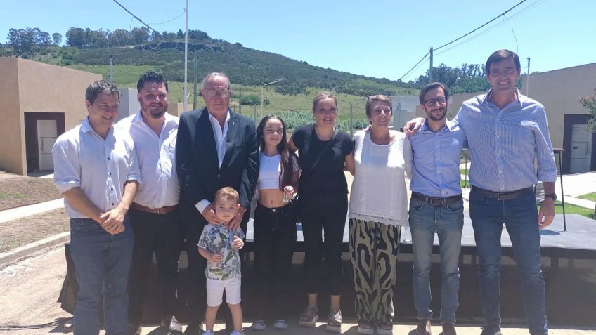 Se entregaron las últimas 24 viviendas del barrio "De Corazón Tandilense"