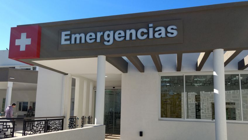 Dos heridos con diversas lesiones fue el saldo de un choque entre auto y moto