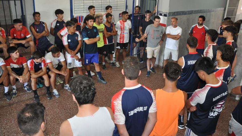 El futbol de Ferro volvió a los entrenamientos